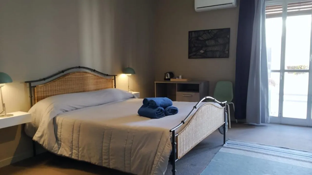 Cconforthotels R&B Suite&Chic Bari 0*,