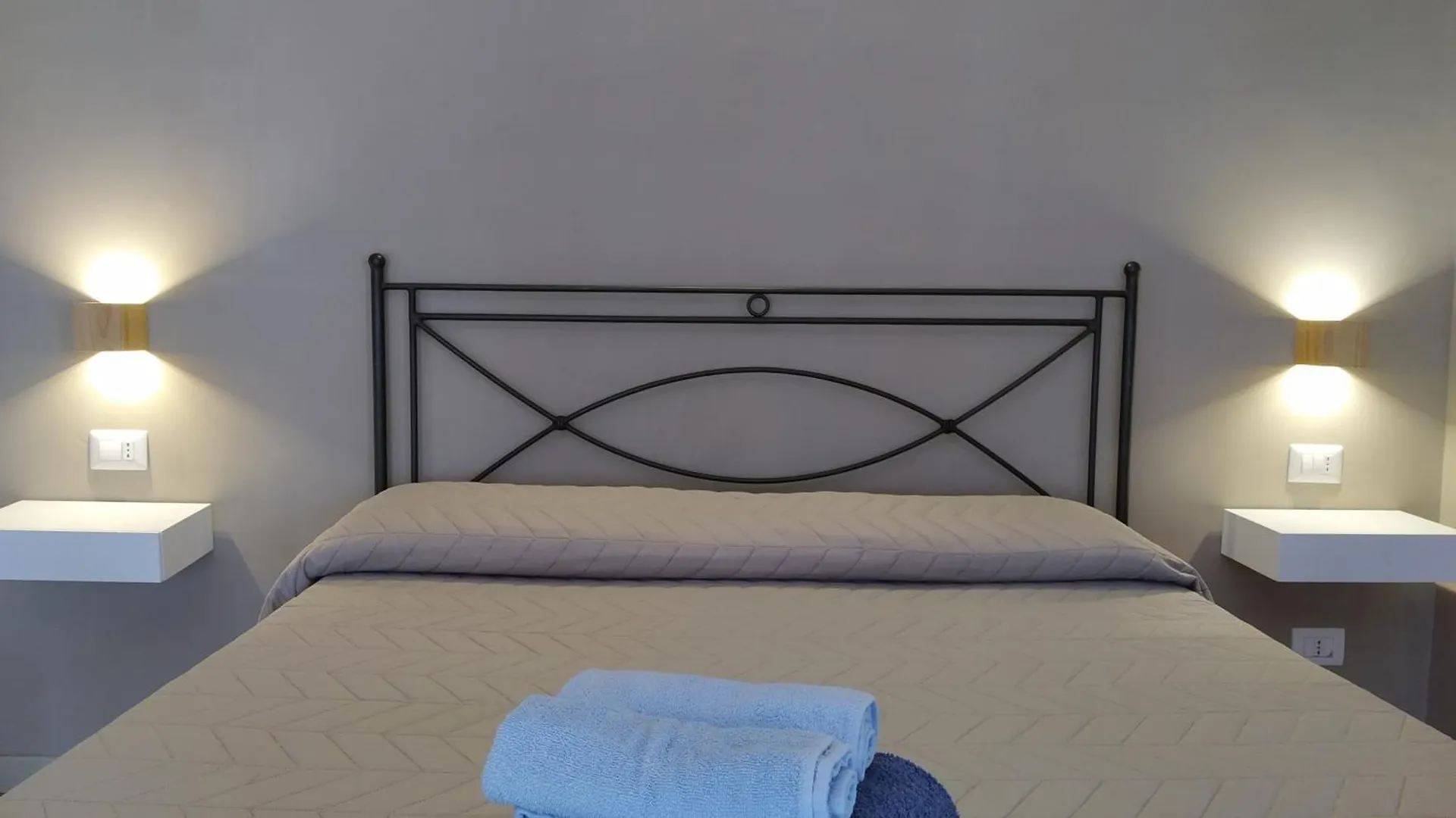 Guest house Cconforthotels R&B Suite&Chic Bari